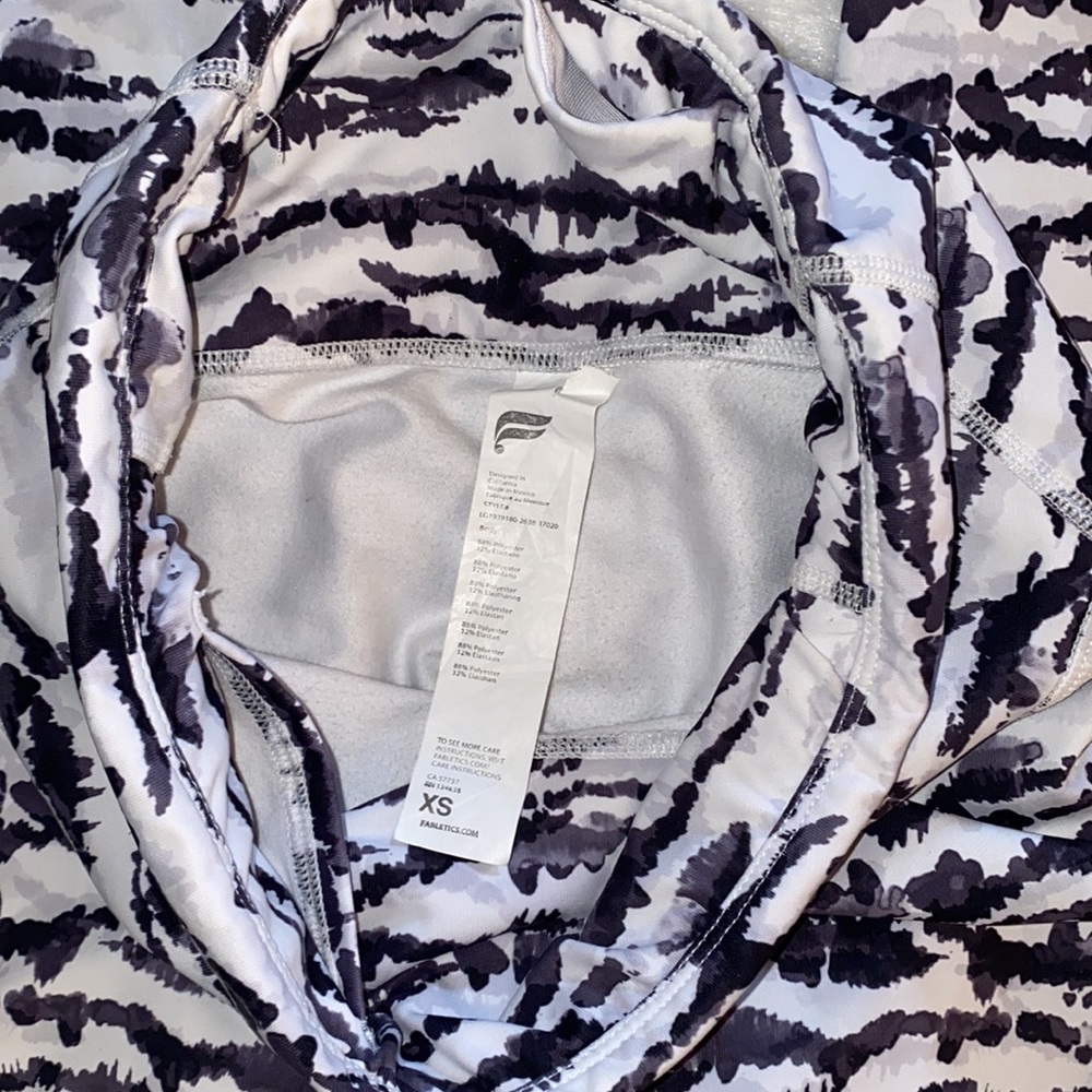 Fabletics “Oasis” Power Hold High Waisted Cold We… - image 8